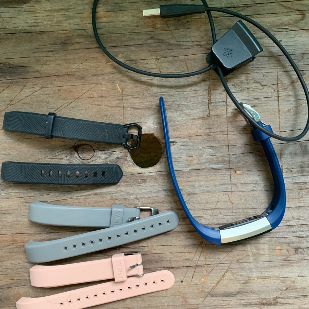 FitBit Alta HR with four bands and charger
